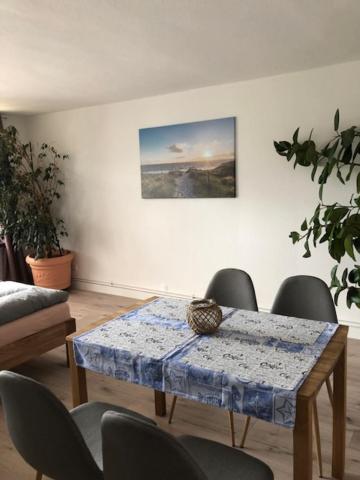 Die Graefin Auf Ruegen - Ferienappartements Parchtitz Exterior photo